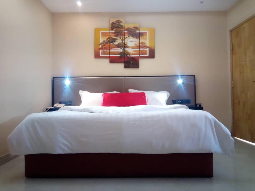 Axion Honors Hotel Owerri Luaran gambar